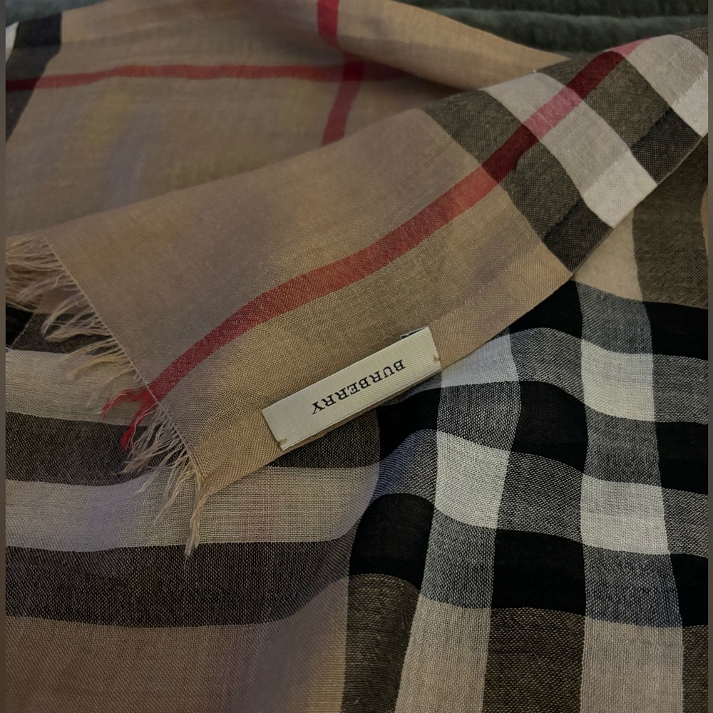 Only used twice! Burberry scarf!